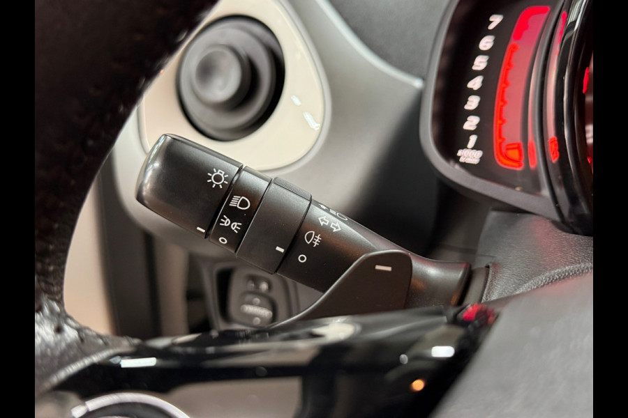 Toyota Aygo 1.0 VVT-i x automaat | Apple Carplay & Android Auto | Camera | Bluetooth | 15 Inch