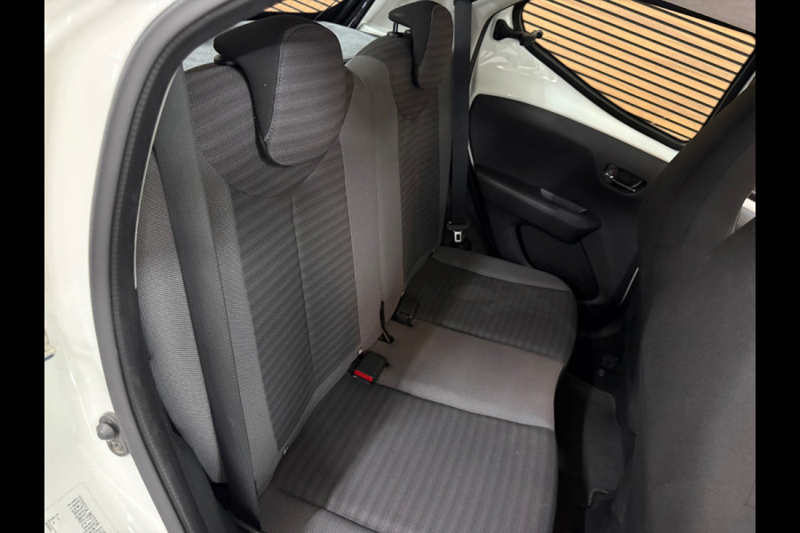 Toyota Aygo 1.0 VVT-i x automaat | Apple Carplay & Android Auto | Camera | Bluetooth | 15 Inch