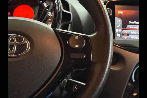 Toyota Aygo 1.0 VVT-i x automaat | Apple Carplay & Android Auto | Camera | Bluetooth | 15 Inch