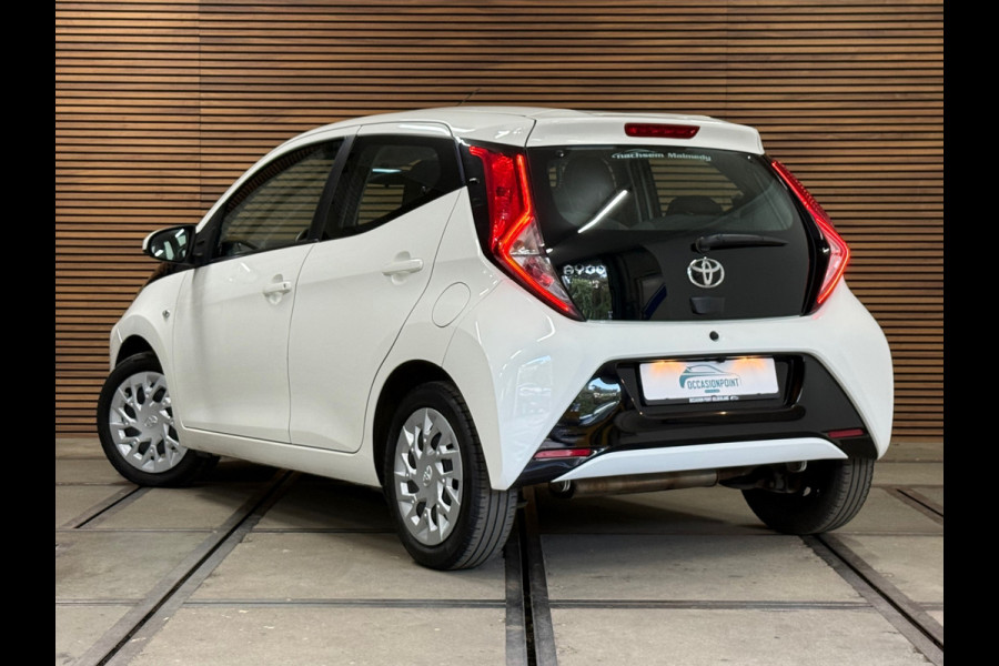 Toyota Aygo 1.0 VVT-i x automaat | Apple Carplay & Android Auto | Camera | Bluetooth | 15 Inch