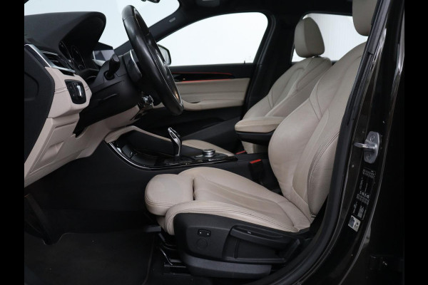 BMW X2 SDrive20i High Executive | Panoramadak | Leder | Stoelverwarming | Cruise control | Head-up | Bluetooth | Sfeerverlichting | Park assist | Elektrische achterklep | Trekhaak