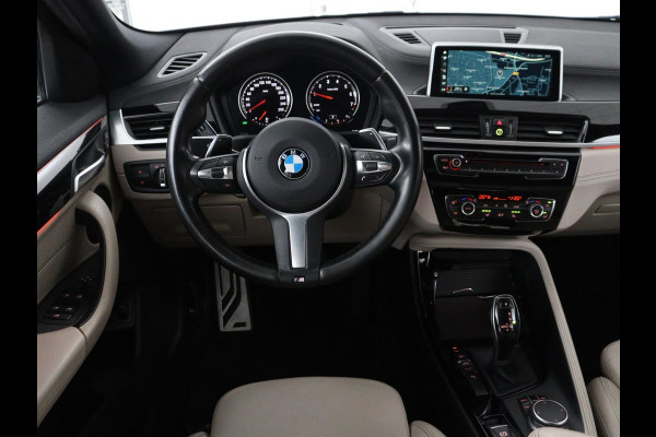 BMW X2 SDrive20i High Executive | Panoramadak | Leder | Stoelverwarming | Cruise control | Head-up | Bluetooth | Sfeerverlichting | Park assist | Elektrische achterklep | Trekhaak
