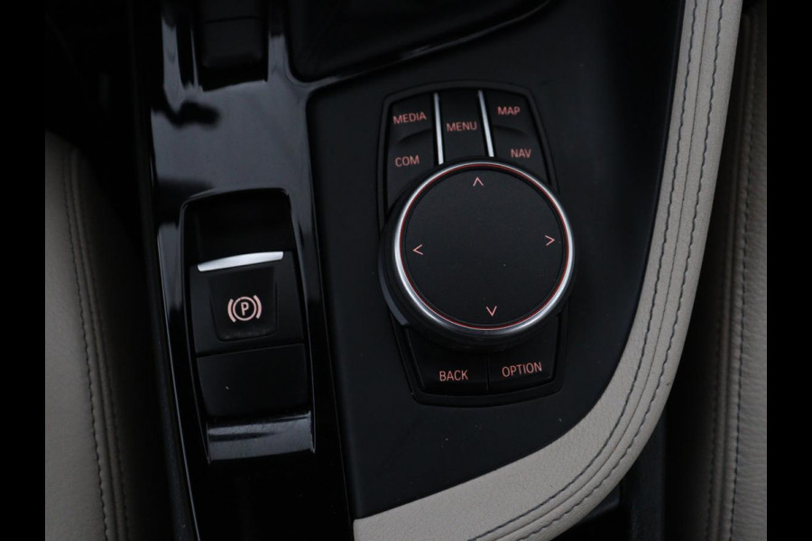 BMW X2 SDrive20i High Executive | Panoramadak | Leder | Stoelverwarming | Cruise control | Head-up | Bluetooth | Sfeerverlichting | Park assist | Elektrische achterklep | Trekhaak