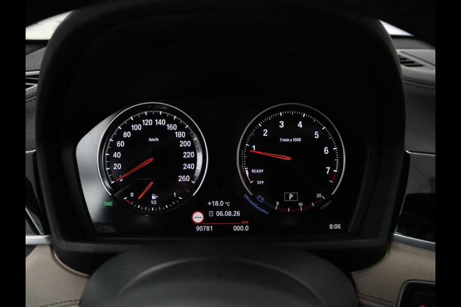 BMW X2 SDrive20i High Executive | Panoramadak | Leder | Stoelverwarming | Cruise control | Head-up | Bluetooth | Sfeerverlichting | Park assist | Elektrische achterklep | Trekhaak