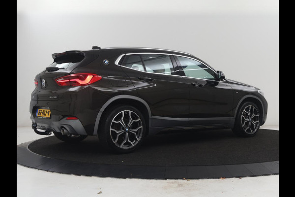 BMW X2 SDrive20i High Executive | Panoramadak | Leder | Stoelverwarming | Cruise control | Head-up | Bluetooth | Sfeerverlichting | Park assist | Elektrische achterklep | Trekhaak