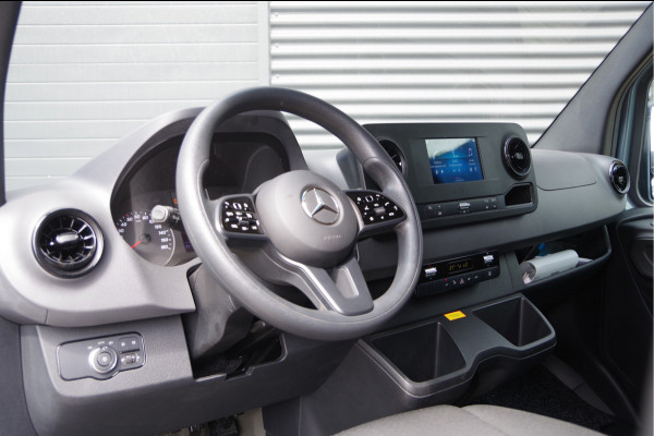 Mercedes-Benz Sprinter 317 1.9 CDI L2H2 AUT. STOELVERWARMING, STANDKACHEL, CAMERA, CRUISE, CLIMA, PARKEERSENSOREN, MISTLAMPEN