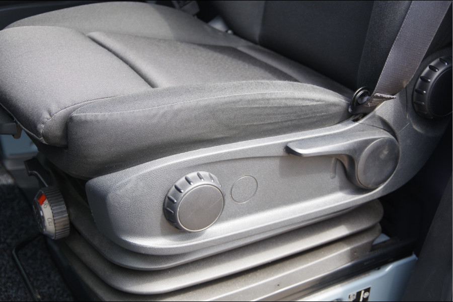 Mercedes-Benz Sprinter 317 1.9 CDI L2H2 AUT. STOELVERWARMING, STANDKACHEL, CAMERA, CRUISE, CLIMA, PARKEERSENSOREN, MISTLAMPEN