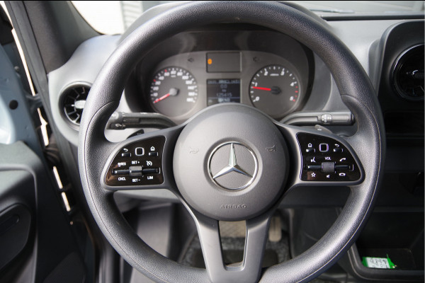 Mercedes-Benz Sprinter 317 1.9 CDI L2H2 AUT. STOELVERWARMING, STANDKACHEL, CAMERA, CRUISE, CLIMA, PARKEERSENSOREN, MISTLAMPEN