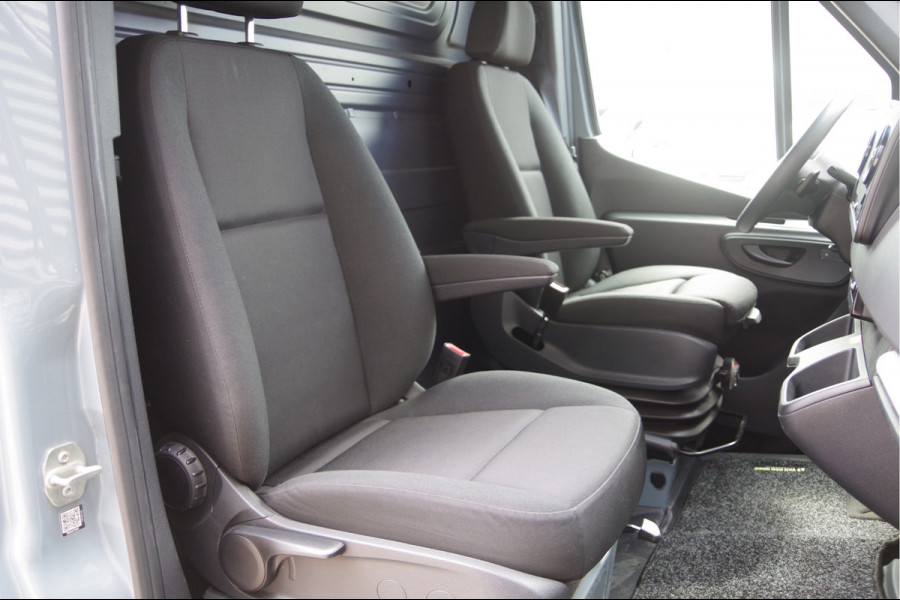 Mercedes-Benz Sprinter 317 1.9 CDI L2H2 AUT. STOELVERWARMING, STANDKACHEL, CAMERA, CRUISE, CLIMA, PARKEERSENSOREN, MISTLAMPEN