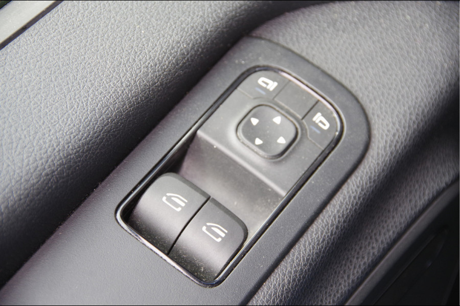 Mercedes-Benz Sprinter 317 1.9 CDI L2H2 AUT. STOELVERWARMING, STANDKACHEL, CAMERA, CRUISE, CLIMA, PARKEERSENSOREN, MISTLAMPEN