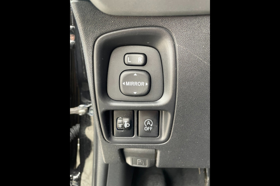 Toyota Aygo 1.0 VVT-i x-play / achteruitrijcamera / groot scherm.