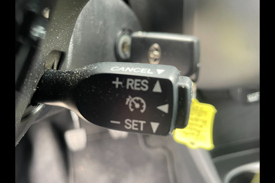 Toyota Aygo 1.0 VVT-i x-play / achteruitrijcamera / groot scherm.