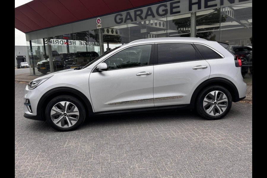 Kia e-Niro ComfortLine 64 kWh | SOH: 97,2% | 3 Fase |  Trekhaak | Stoelverwarming | Camera | Blindspot | Adaptive CC |