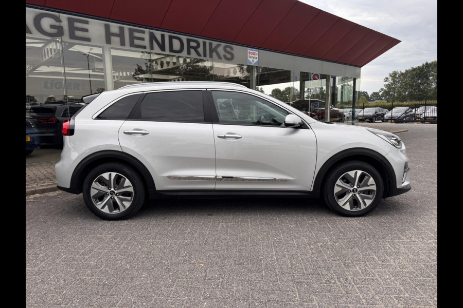 Kia e-Niro ComfortLine 64 kWh | SOH: 97,2% | 3 Fase |  Trekhaak | Stoelverwarming | Camera | Blindspot | Adaptive CC |