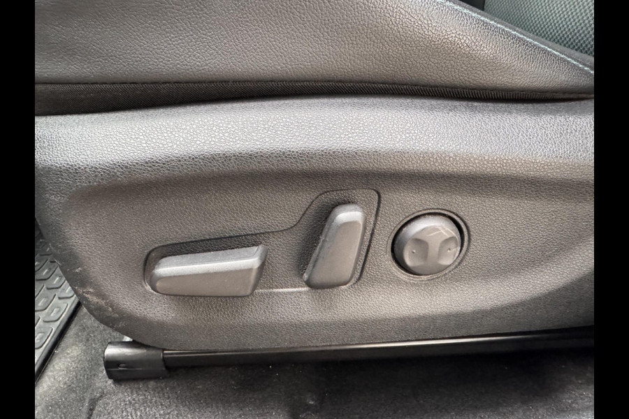 Kia e-Niro ComfortLine 64 kWh | SOH: 97,2% | 3 Fase |  Trekhaak | Stoelverwarming | Camera | Blindspot | Adaptive CC |