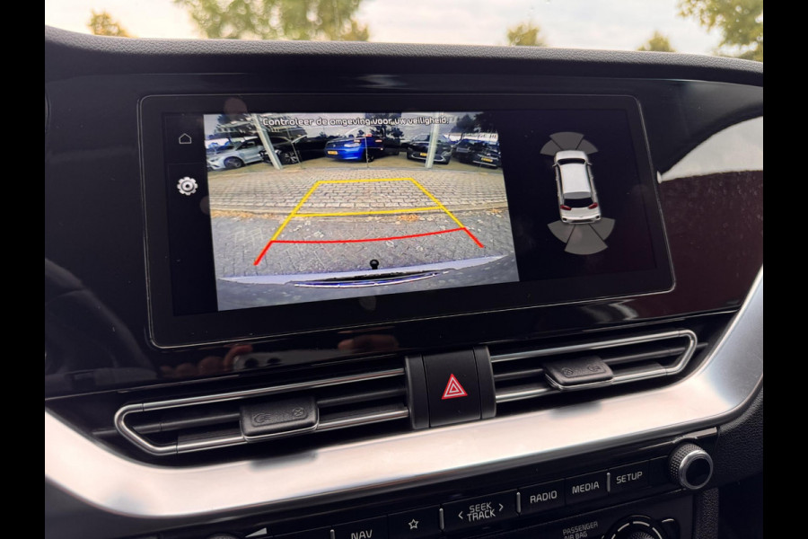 Kia e-Niro ComfortLine 64 kWh | SOH: 97,2% | 3 Fase |  Trekhaak | Stoelverwarming | Camera | Blindspot | Adaptive CC |