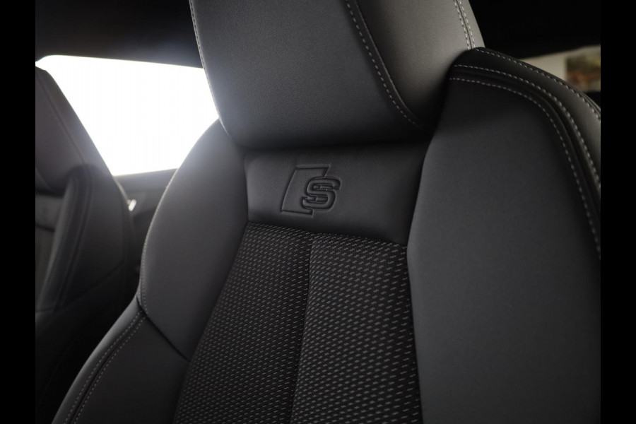 Audi Q4 e-tron S edition 82 kWh 286 pk | Techniekpakket plus | Winterpakket | Trekhaak | Optiekpakket zwart-glanzend |