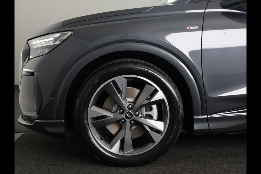 Audi Q4 e-tron S edition 82 kWh 286 pk | Techniekpakket plus | Winterpakket | Trekhaak | Optiekpakket zwart-glanzend |