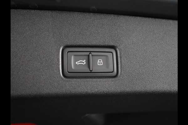 Audi Q4 e-tron S edition 82 kWh 286 pk | Techniekpakket plus | Winterpakket | Trekhaak | Optiekpakket zwart-glanzend |
