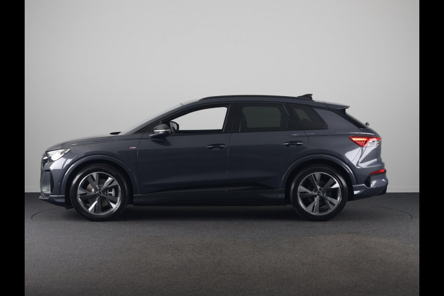 Audi Q4 e-tron S edition 82 kWh 286 pk | Techniekpakket plus | Winterpakket | Trekhaak | Optiekpakket zwart-glanzend |