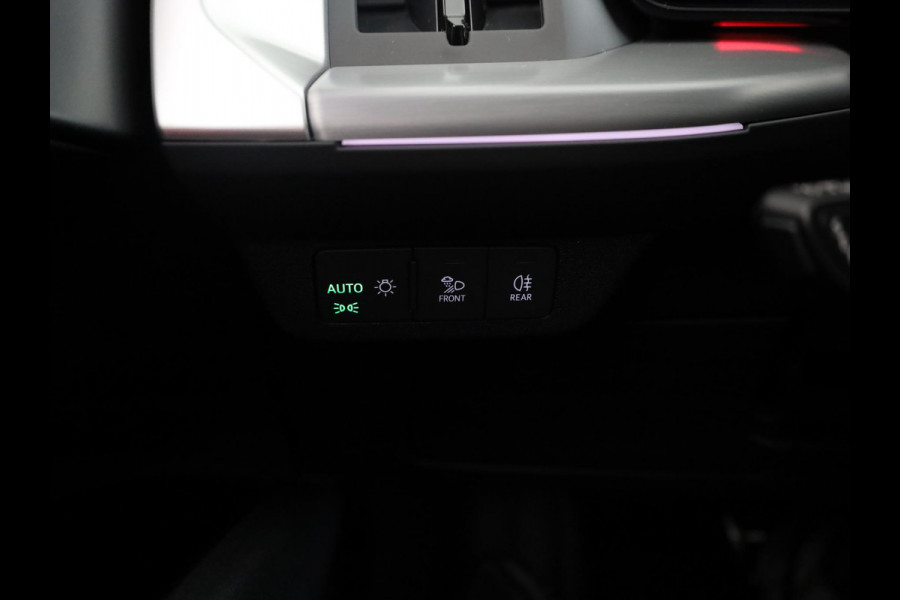 Audi Q4 e-tron S edition 82 kWh 286 pk | Techniekpakket plus | Winterpakket | Trekhaak | Optiekpakket zwart-glanzend |