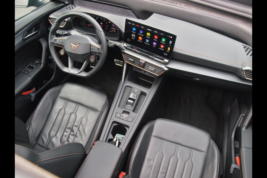 CUPRA Formentor 1.4 e-Hybrid VZ Black Edition | Panoramadak | Trekhaak | Camera | Sfeerverlichting | Leer | NL-Auto |