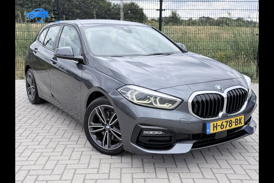 BMW 1-serie 118i Executive Edition | Carplay | PDC | Navi | Sportstuur