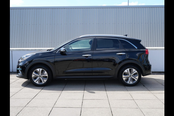 Kia e-Niro ExecutiveLine 64 kWh | SOH 94,1 | 3Fase | Trekhaak | Stoel/Stuurverwarming | Navi | Adaptief | Carplay |