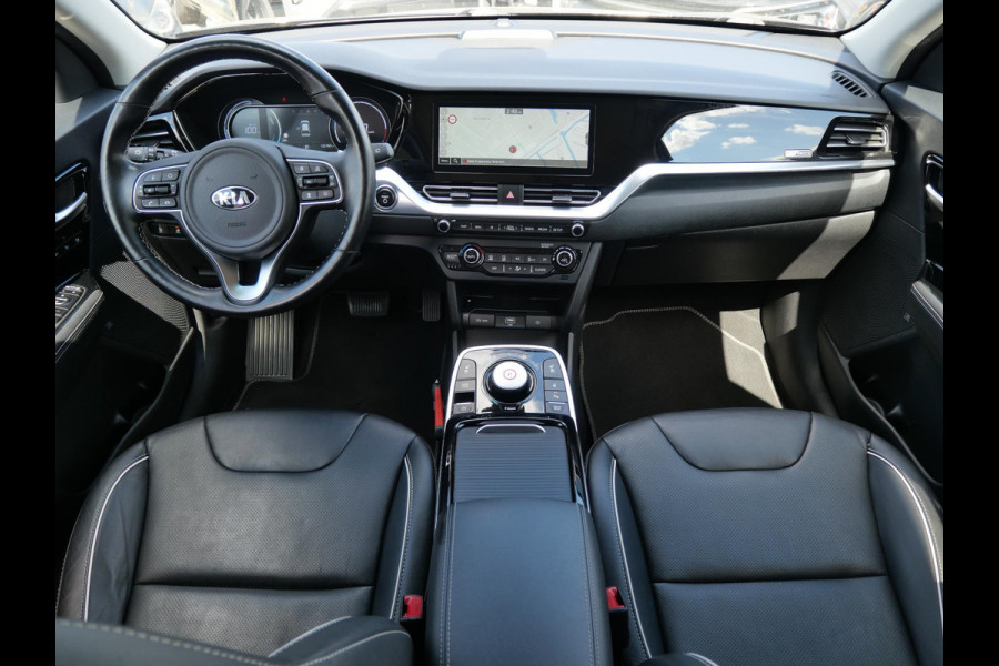 Kia e-Niro ExecutiveLine 64 kWh | SOH 94,1 | 3Fase | Trekhaak | Stoel/Stuurverwarming | Navi | Adaptief | Carplay |