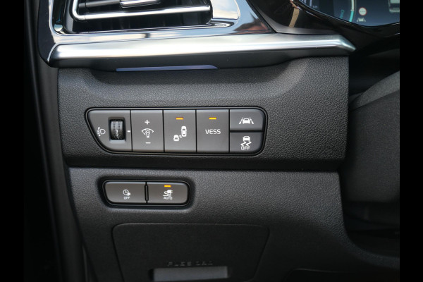 Kia e-Niro ExecutiveLine 64 kWh | SOH 94,1 | 3Fase | Trekhaak | Stoel/Stuurverwarming | Navi | Adaptief | Carplay |
