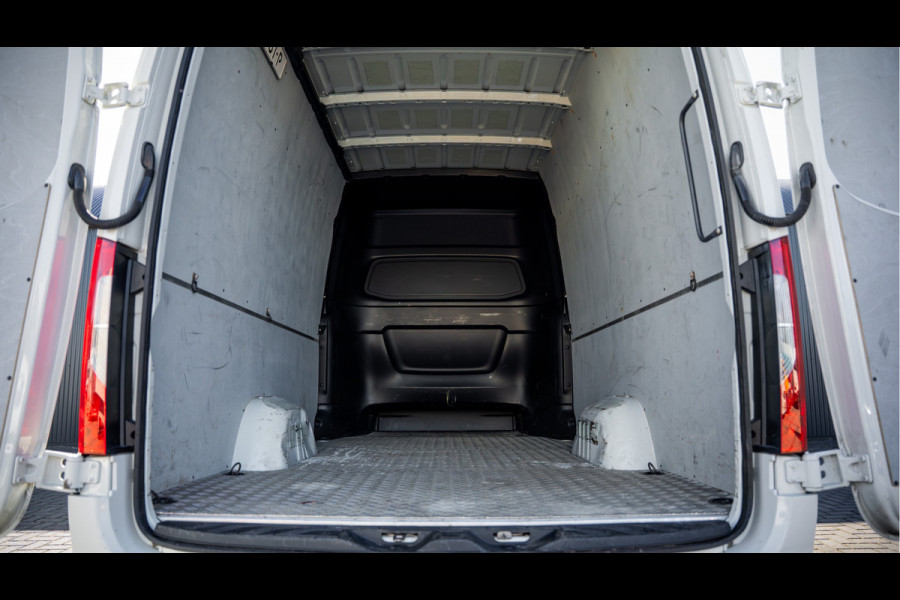 Mercedes-Benz Sprinter 516 CDI L3H2 | 7-Zits | 3.5T Trekgwicht | Automaat | Camera | Mbux | Climatronic | Trekhaak