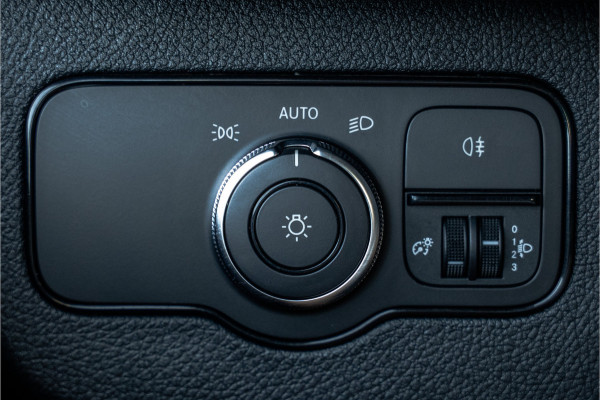 Mercedes-Benz Sprinter 516 CDI L3H2 | 7-Zits | 3.5T Trekgwicht | Automaat | Camera | Mbux | Climatronic | Trekhaak