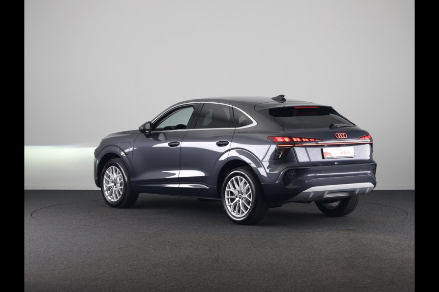 Audi Q3 Sportback Advanced edition e-hybrid 272 pk | Techniek pakket | Trekhaak | LED koplampen | Privacy glas |