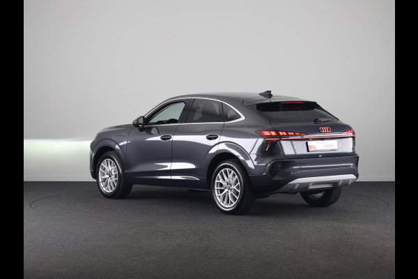 Audi Q3 Sportback Advanced edition e-hybrid 272 pk | Techniek pakket | Trekhaak | LED koplampen | Privacy glas |