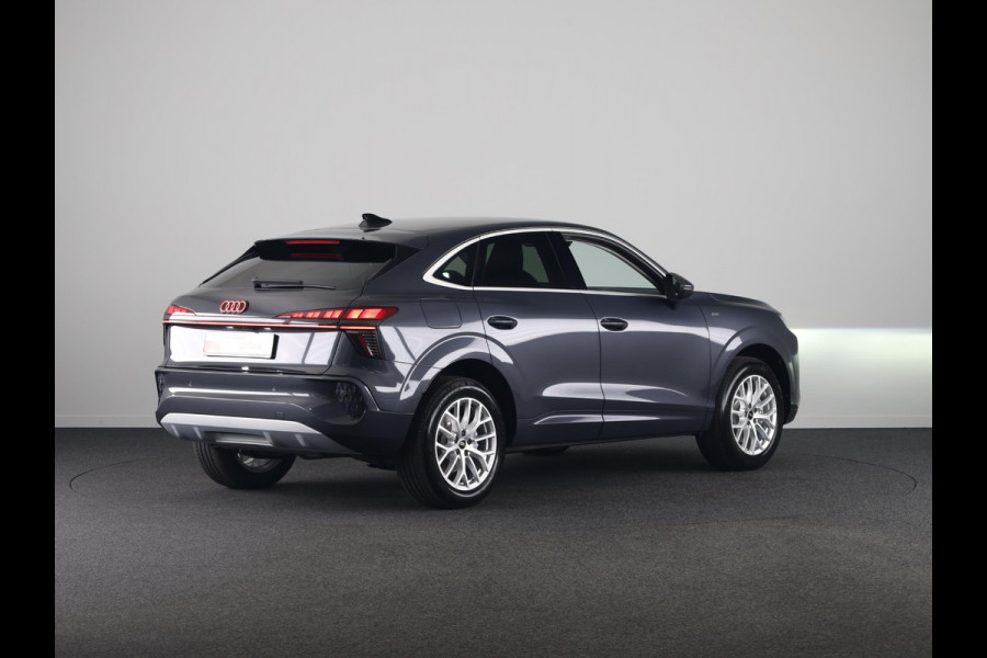 Audi Q3 Sportback Advanced edition e-hybrid 272 pk | Techniek pakket | Trekhaak | LED koplampen | Privacy glas |
