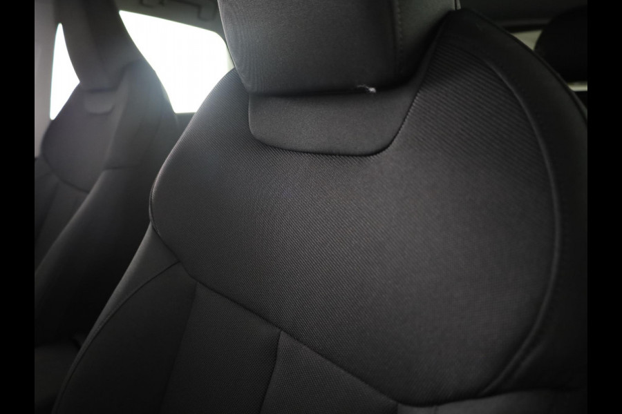 Audi Q3 Sportback Advanced edition e-hybrid 272 pk | Techniek pakket | Trekhaak | LED koplampen | Privacy glas |
