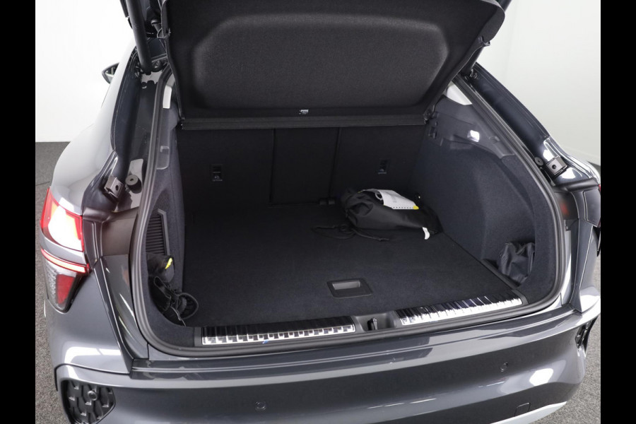 Audi Q3 Sportback Advanced edition e-hybrid 272 pk | Techniek pakket | Trekhaak | LED koplampen | Privacy glas |