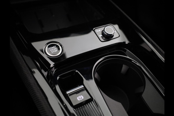 Audi Q3 Sportback Advanced edition e-hybrid 272 pk | Techniek pakket | Trekhaak | LED koplampen | Privacy glas |