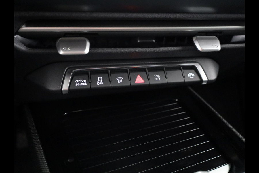 Audi Q3 Sportback Advanced edition e-hybrid 272 pk | Techniek pakket | Trekhaak | LED koplampen | Privacy glas |