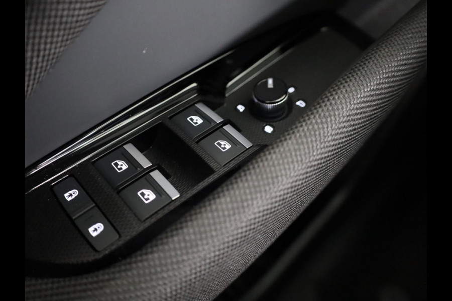 Audi Q3 Sportback Advanced edition e-hybrid 272 pk | Techniek pakket | Trekhaak | LED koplampen | Privacy glas |