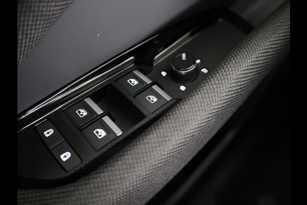 Audi Q3 Sportback Advanced edition e-hybrid 272 pk | Techniek pakket | Trekhaak | LED koplampen | Privacy glas |