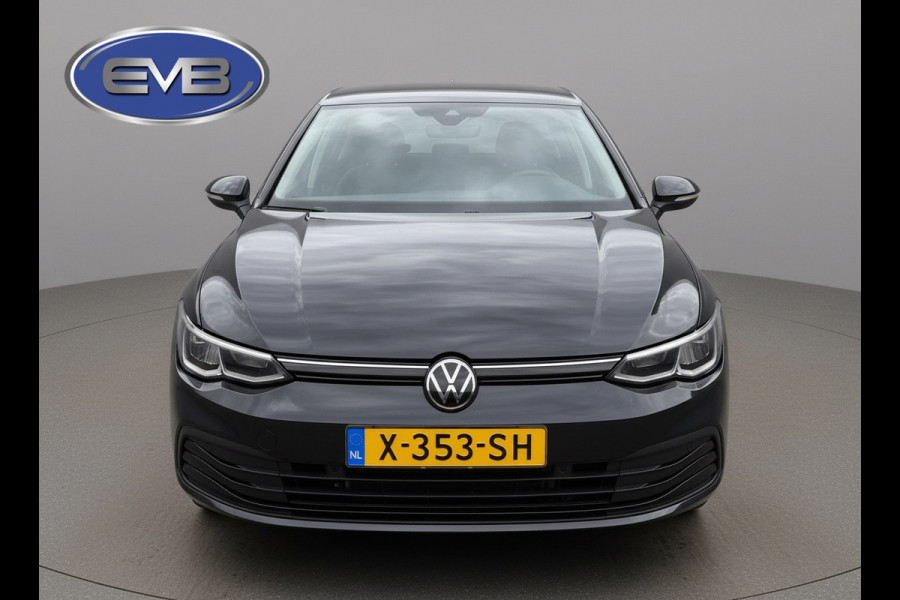 Volkswagen Golf 1.0 eTSI AUTOMAAT Life, achteruitrijcamera, navigatie, sfeerverlichting, climaat, 1 e eigenaar, NL auto met nap