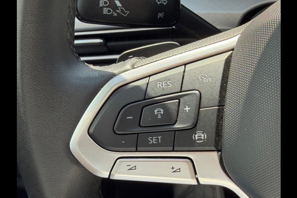 Volkswagen Golf 1.0 eTSI AUTOMAAT Life, achteruitrijcamera, navigatie, sfeerverlichting, climaat, 1 e eigenaar, NL auto met nap