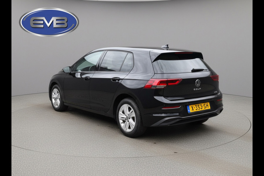 Volkswagen Golf 1.0 eTSI AUTOMAAT Life, achteruitrijcamera, navigatie, sfeerverlichting, climaat, 1 e eigenaar, NL auto met nap