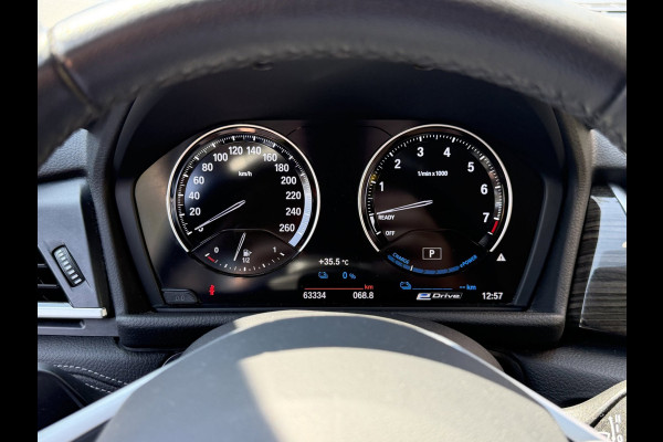 BMW 2 Serie Active Tourer 225xe iPerformance High Executive 165KW - Hybrid I Automaat I Navigatie Leer I Airco I Sport velgen