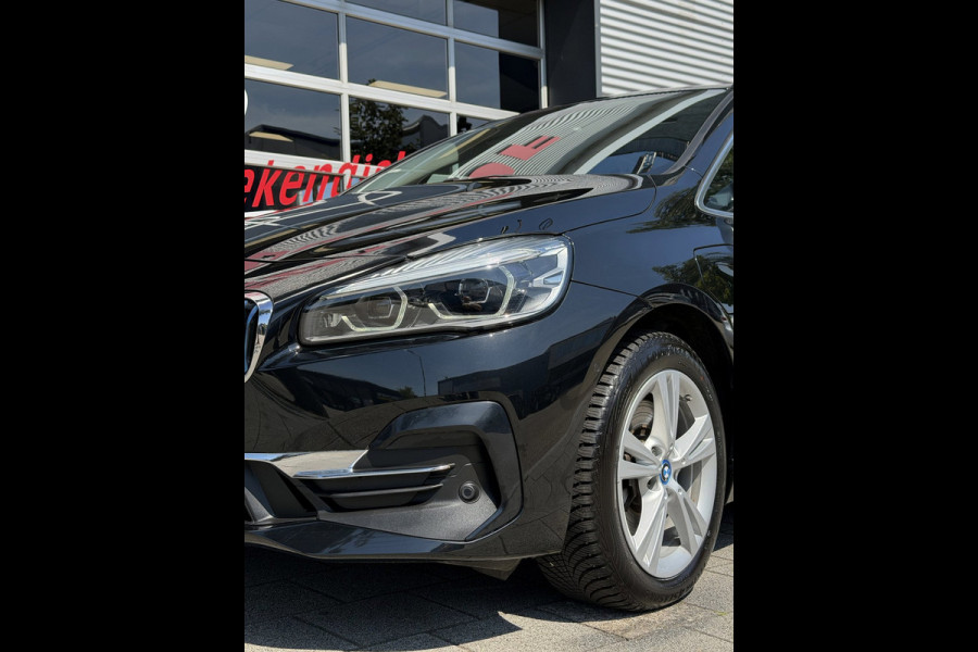 BMW 2 Serie Active Tourer 225xe iPerformance High Executive 165KW - Hybrid I Automaat I Navigatie Leer I Airco I Sport velgen