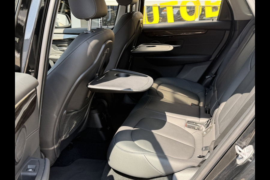 BMW 2 Serie Active Tourer 225xe iPerformance High Executive 165KW - Hybrid I Automaat I Navigatie Leer I Airco I Sport velgen