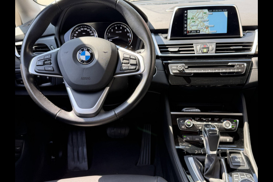 BMW 2 Serie Active Tourer 225xe iPerformance High Executive 165KW - Hybrid I Automaat I Navigatie Leer I Airco I Sport velgen