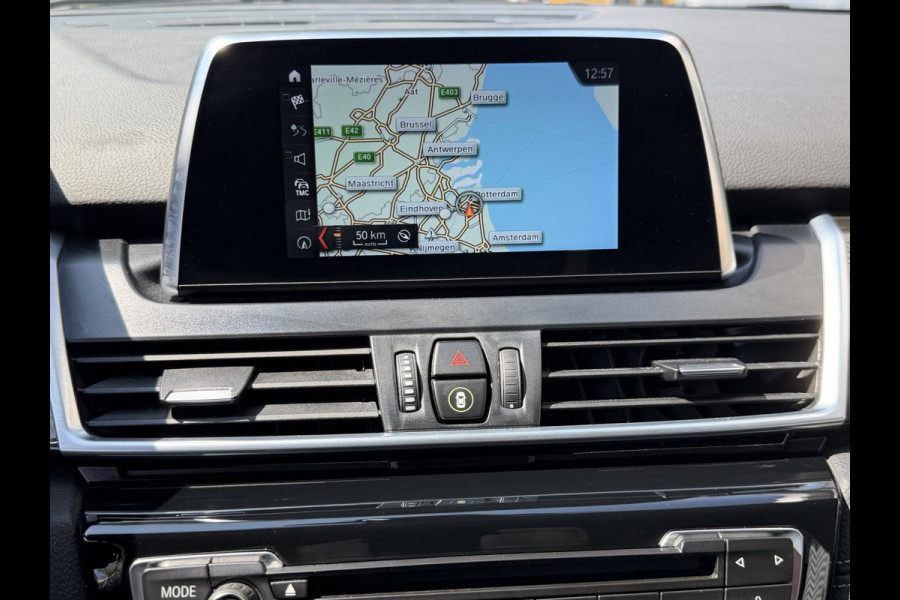 BMW 2 Serie Active Tourer 225xe iPerformance High Executive 165KW - Hybrid I Automaat I Navigatie Leer I Airco I Sport velgen