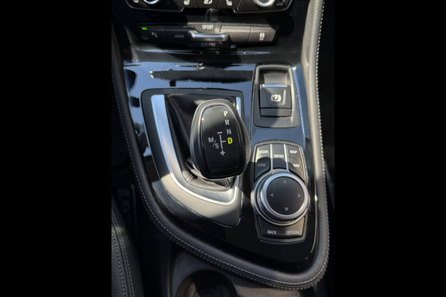 BMW 2 Serie Active Tourer 225xe iPerformance High Executive 165KW - Hybrid I Automaat I Navigatie Leer I Airco I Sport velgen